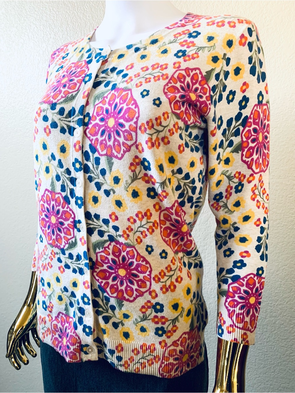 Women’s Floral Print Cardigan | Colorful Button-Front Knit Sweater size M